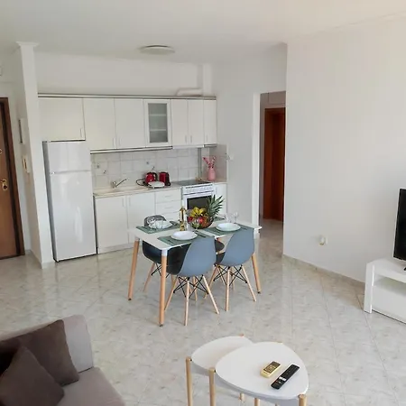 Apartment Sea Breeze Ii